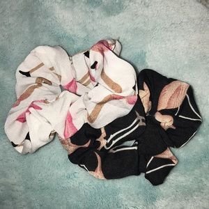 Flamingo scrunches 🦋